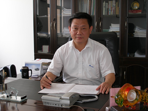 總經理余海平_副本.jpg