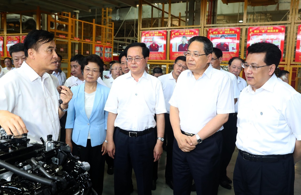 7月10日，由浙江省委書記車俊、省長袁家軍率領的浙江省黨政代表團在省委書記李錦斌的陪同下，考察江淮汽車集團新能源汽車生產基地。