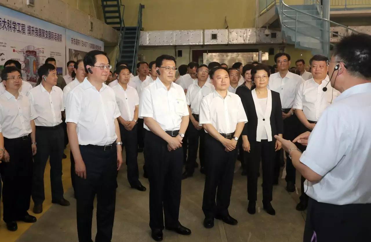 7月11日，由浙江省委書記車俊、省長袁家軍率領的浙江省黨政代表團在省長李國英的陪同下，考察中國科學院合肥物質科學研究院全超導托卡馬克實驗裝置。